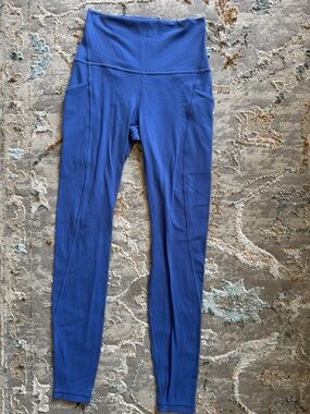 Lululemon align HR 28” with pockets